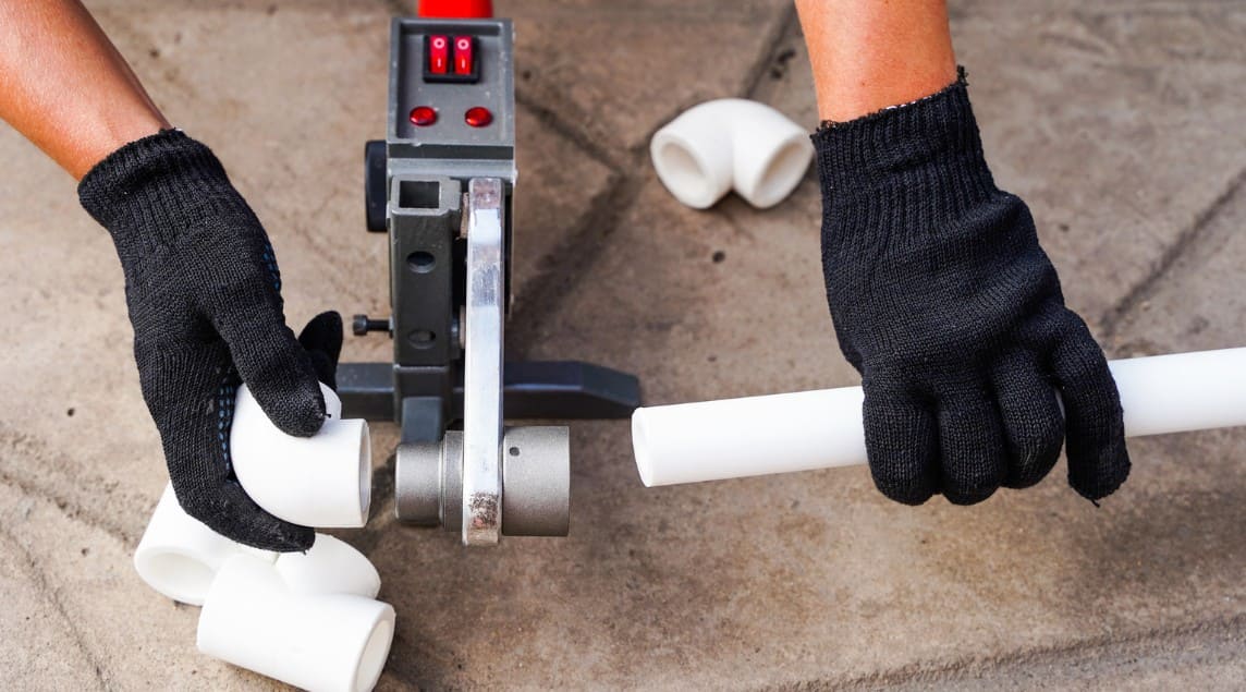 installing a new pipe connected to home